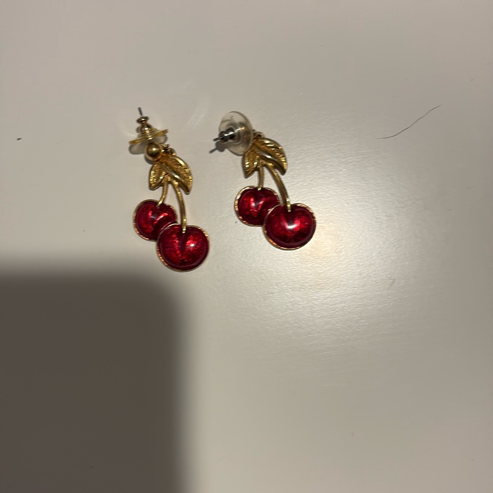Vintage cherry earrings good condition